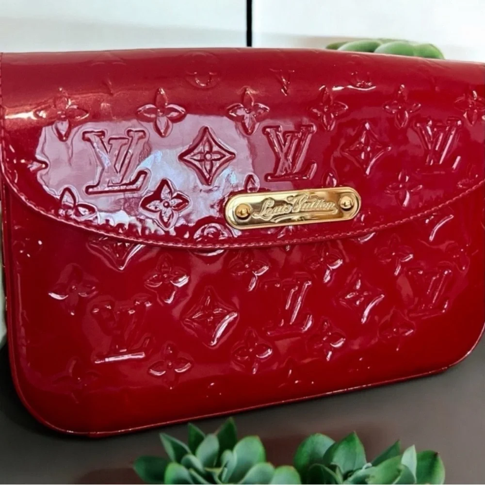 Pomme D'Amour Apple of Love Monogram Vernis Rodeo Drive Bag Louis Vuitton Red